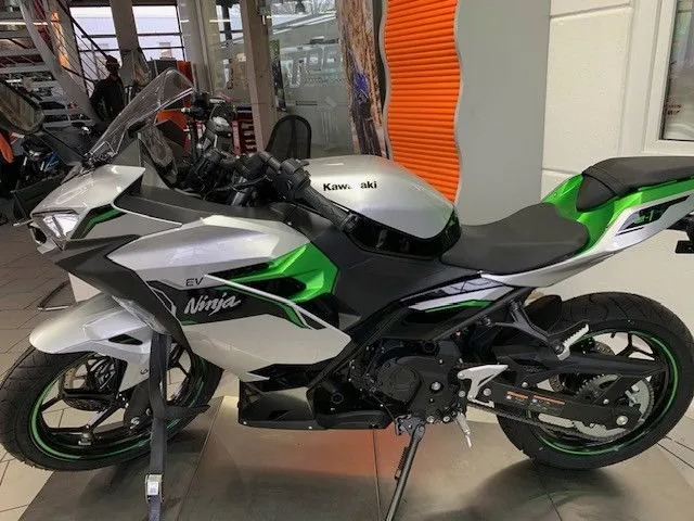 Kawasaki Ninja e-1