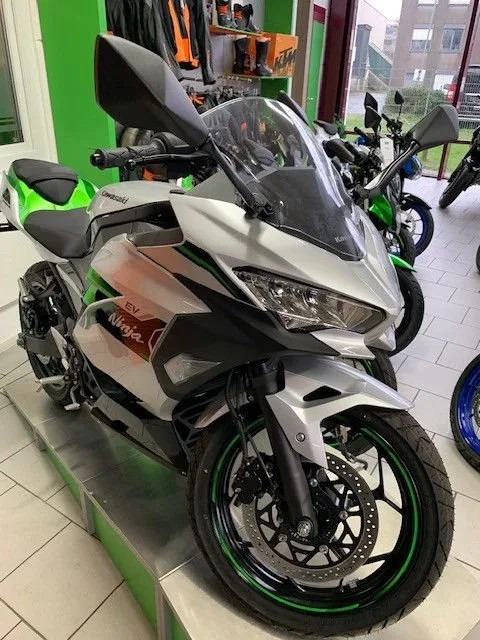 Kawasaki Ninja e-1
