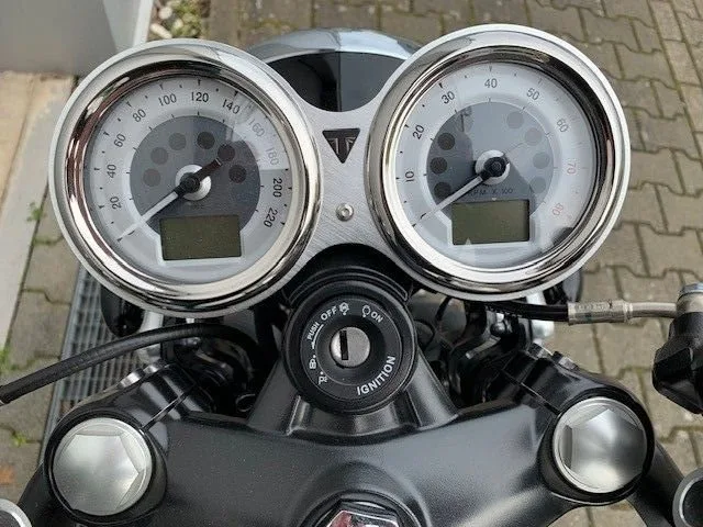 Triumph Thruxton 1200