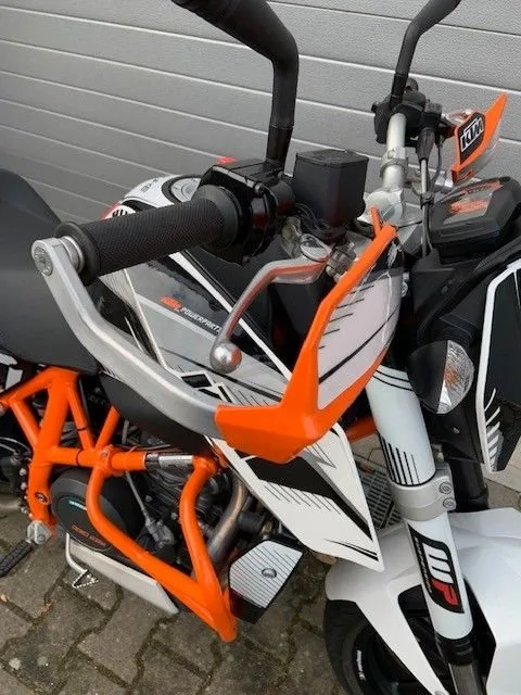 KTM 690 Duke