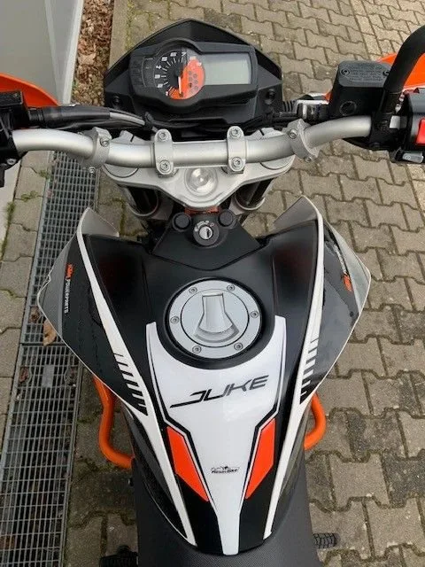 KTM 690 Duke