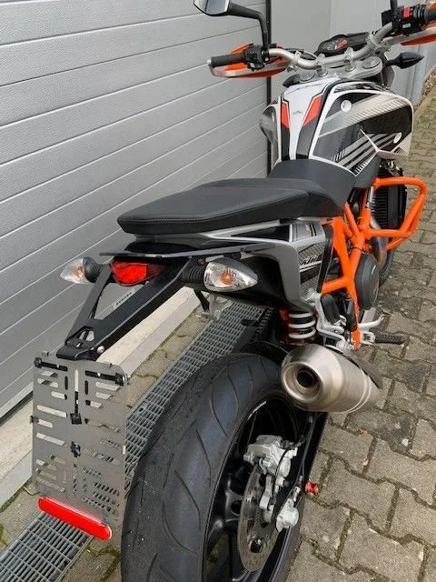 KTM 690 Duke