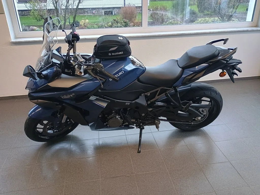 Suzuki GSX-S1000GT