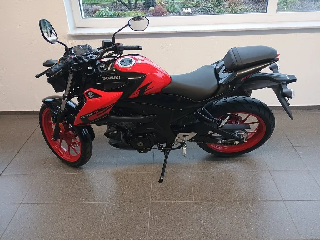 Suzuki GSX-S125