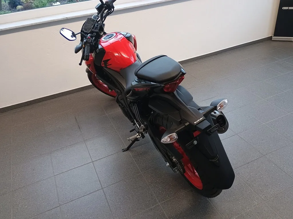 Suzuki GSX-S125