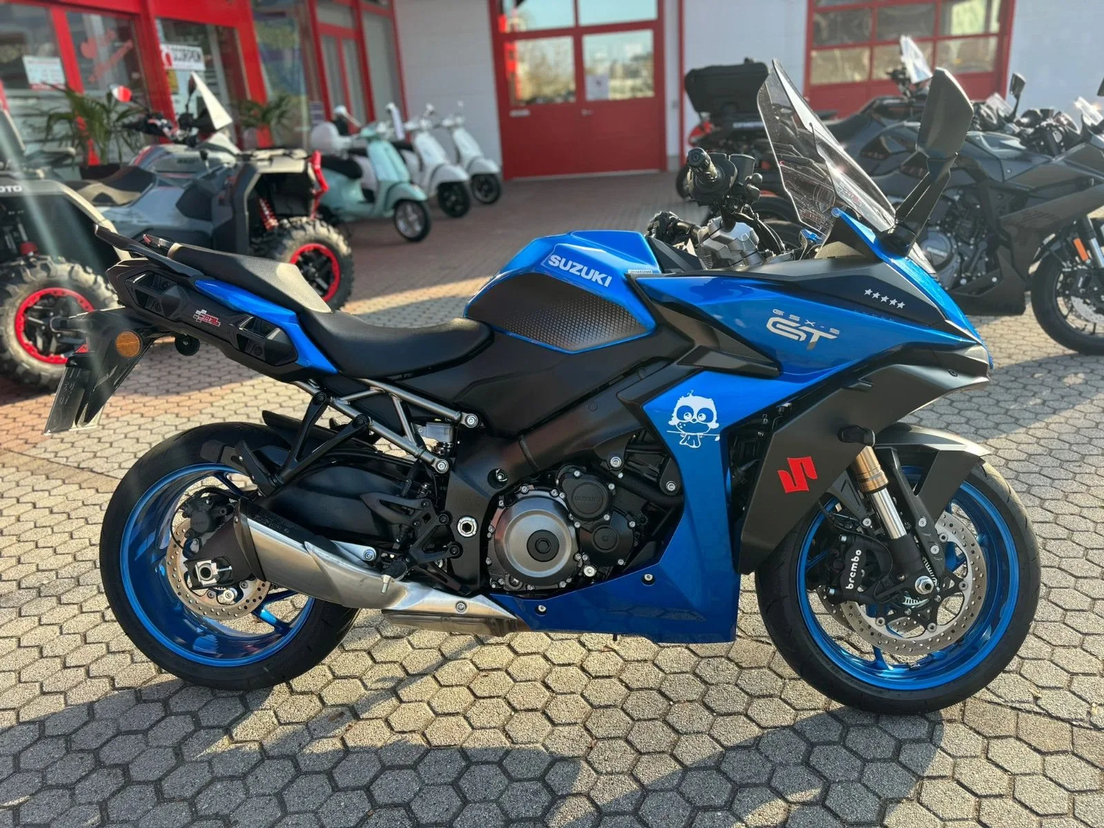 Suzuki GSX-S1000GT Top