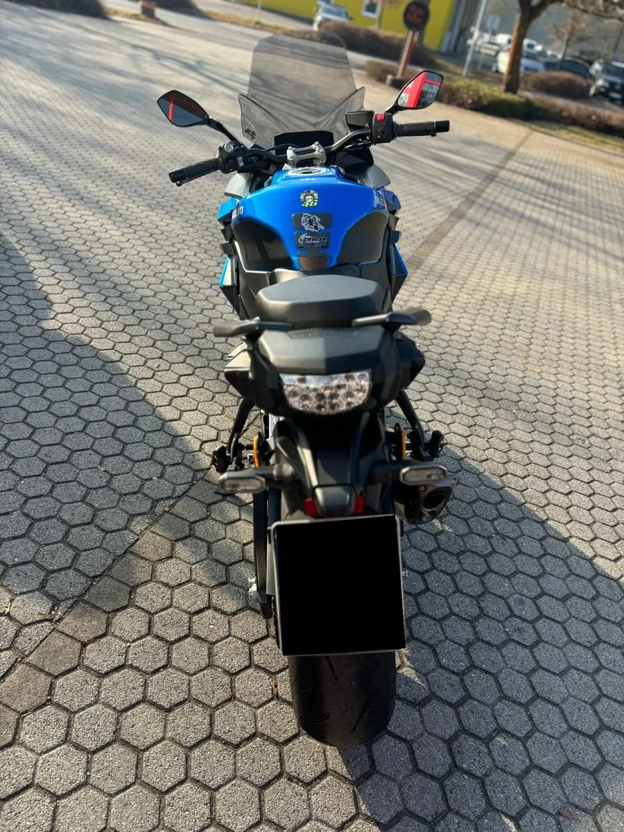 Suzuki GSX-S1000GT Top
