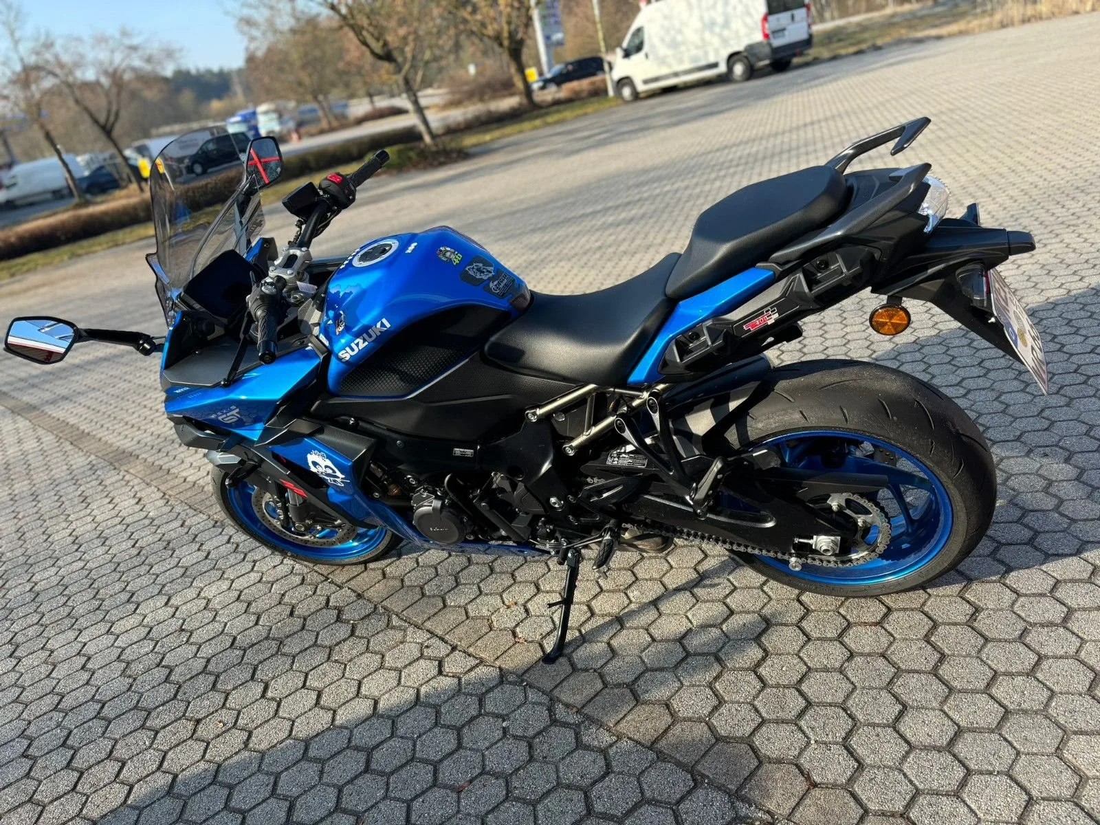 Suzuki GSX-S1000GT Top