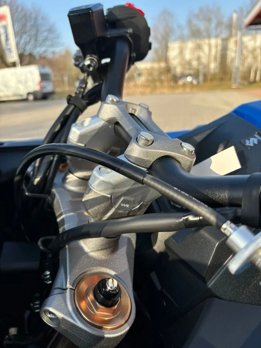 Suzuki GSX-S1000GT Top