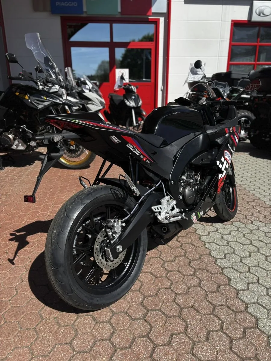 Aprilia RS 125 Replica