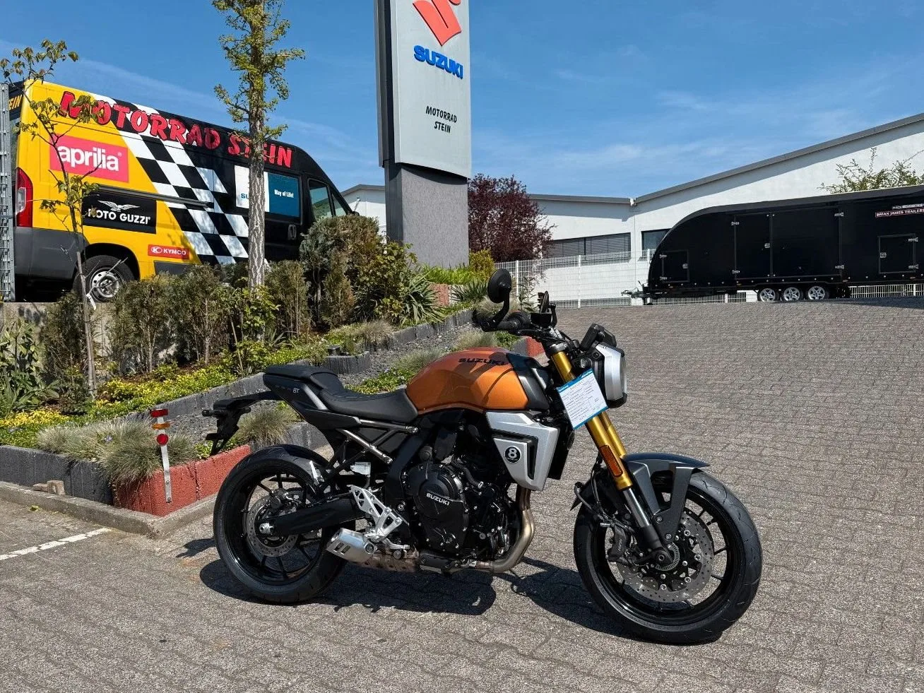 Suzuki GSX-8T