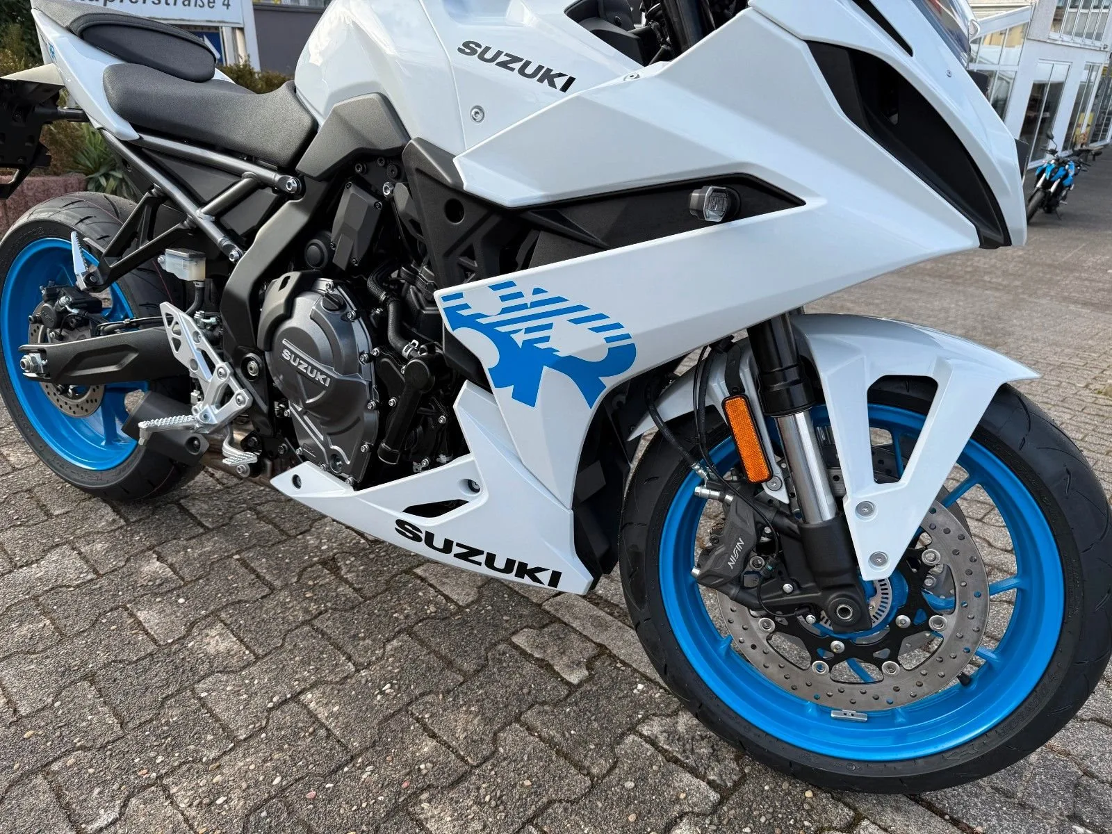 Suzuki GSX-8R