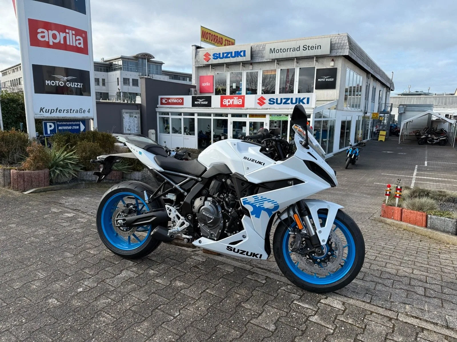 Suzuki GSX-8R