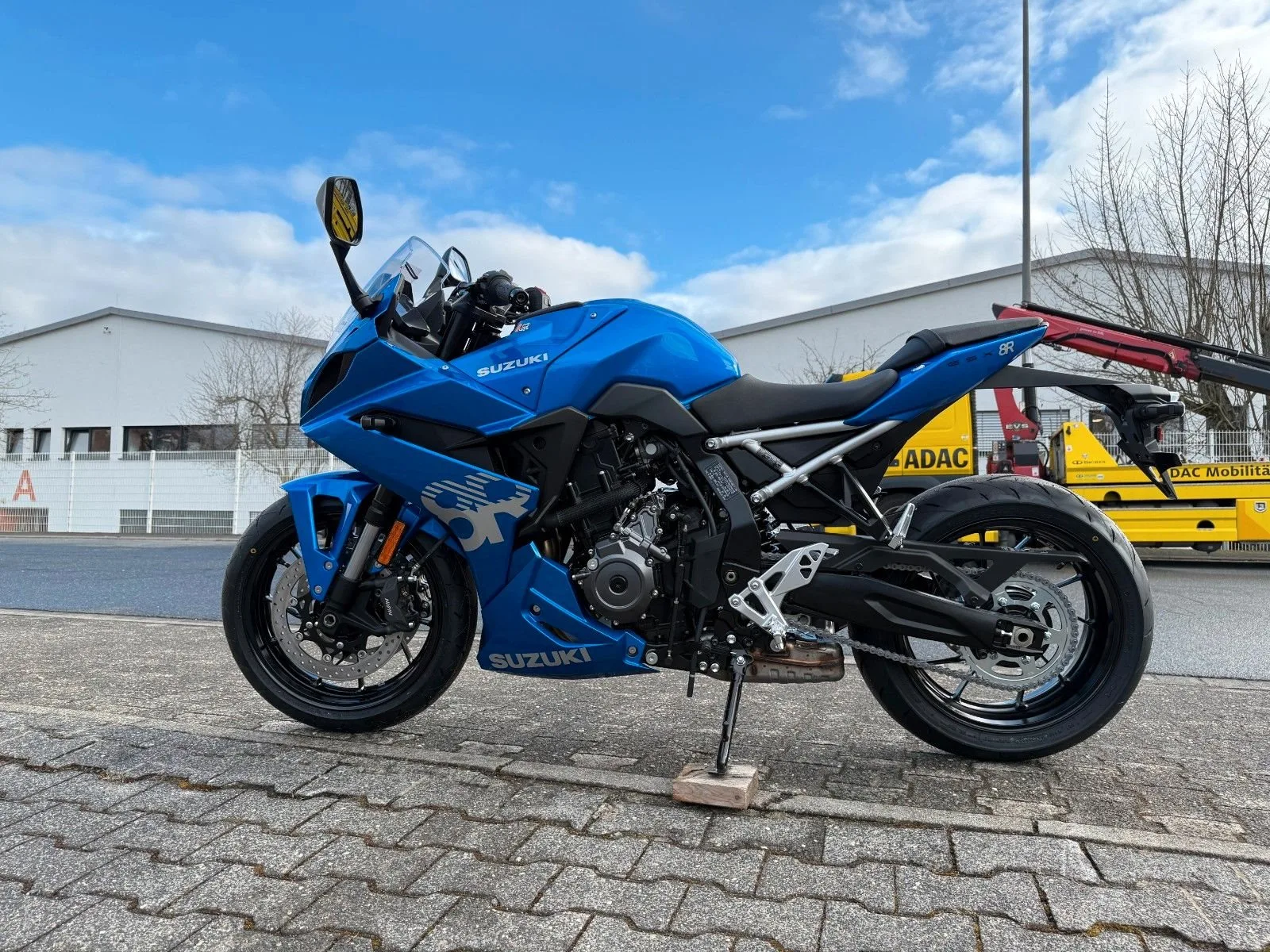 Suzuki GSX-8R