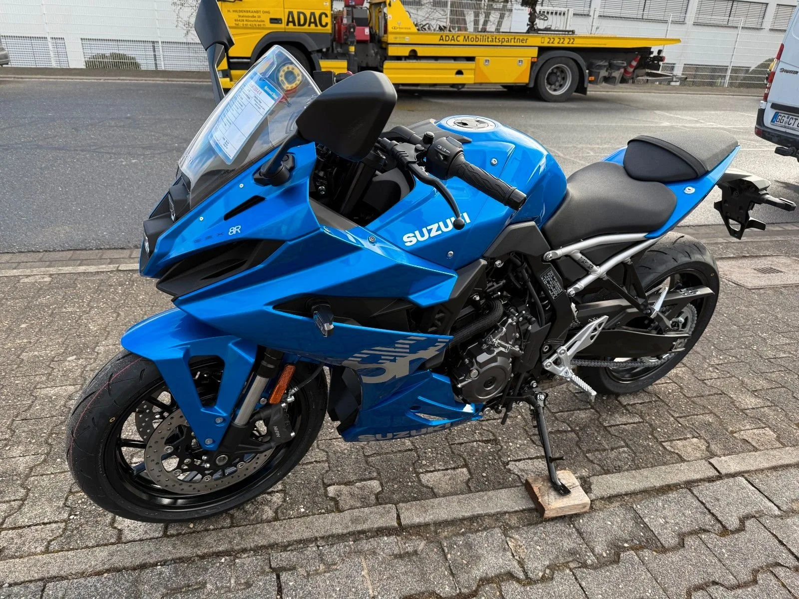 Suzuki GSX-8R