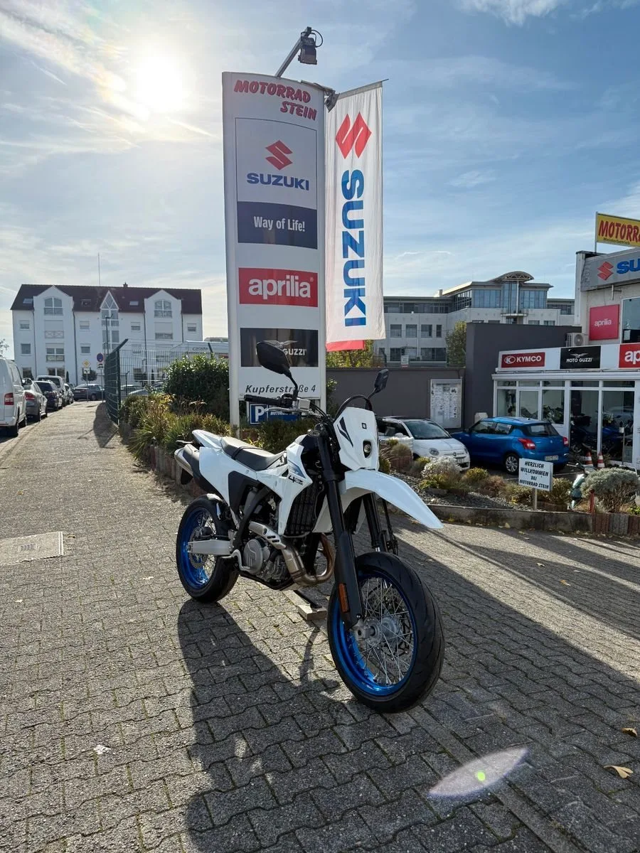 Suzuki DR-Z 400 SM