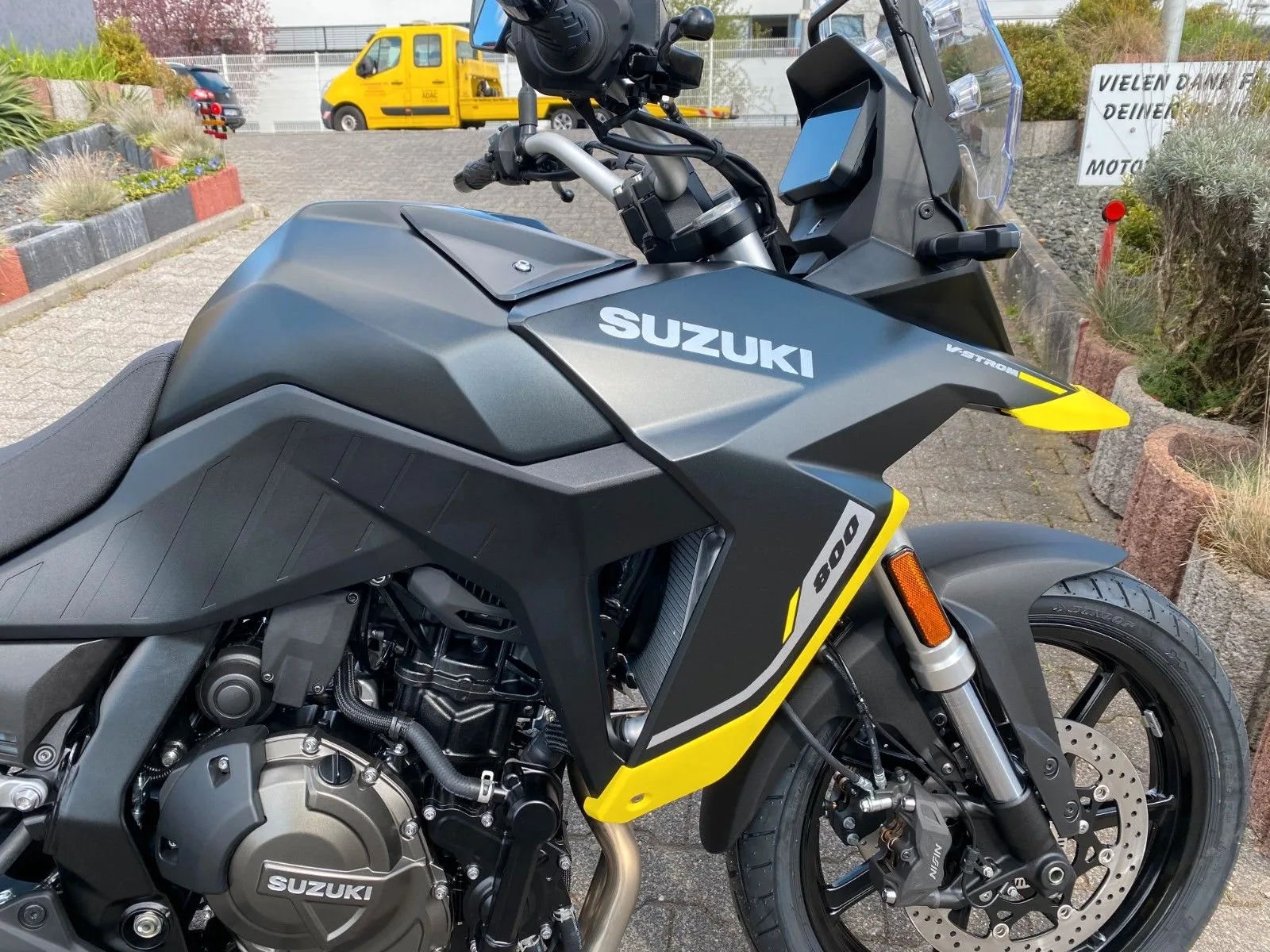 Suzuki V-Strom 800