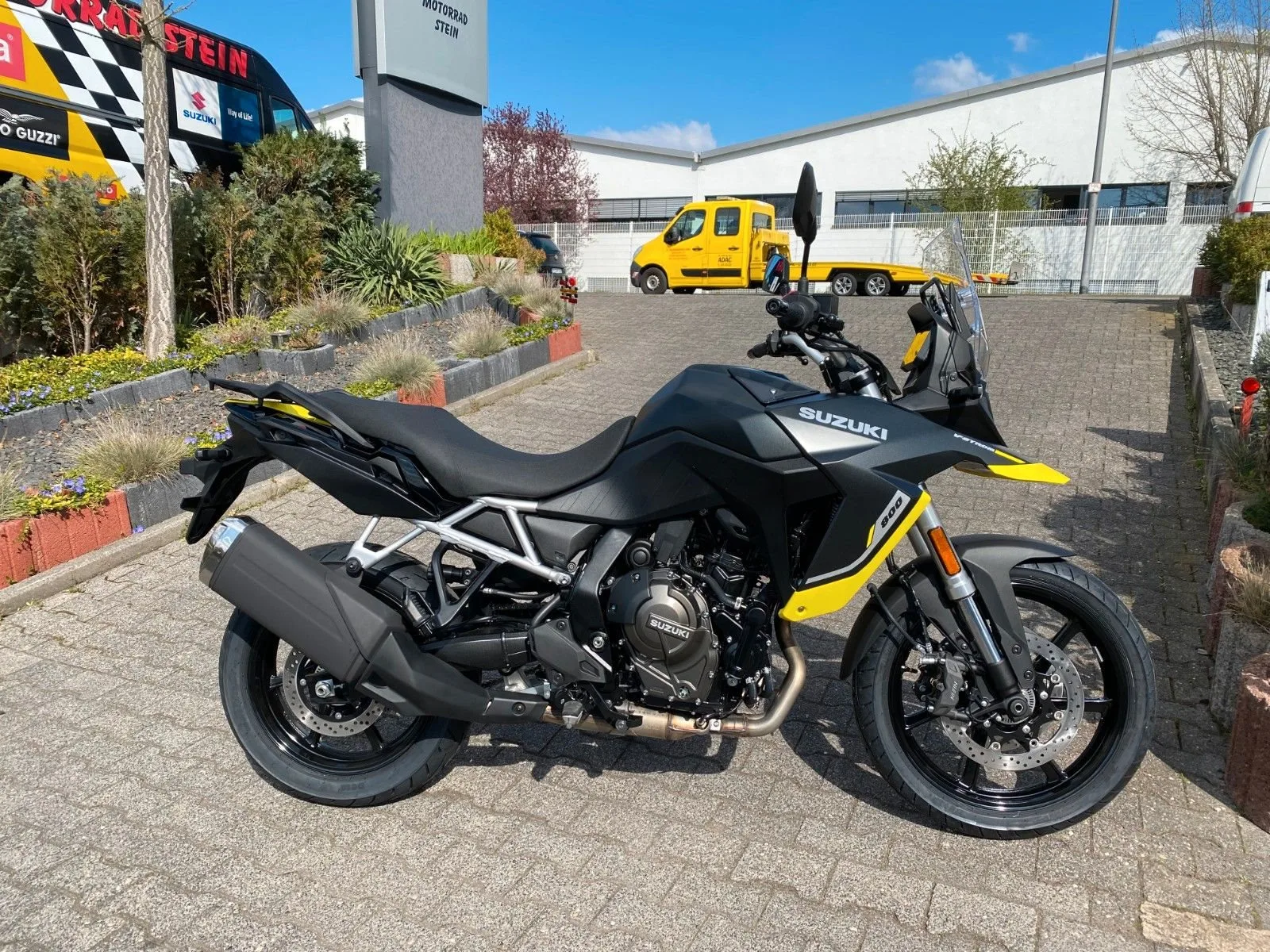 Suzuki V-Strom 800