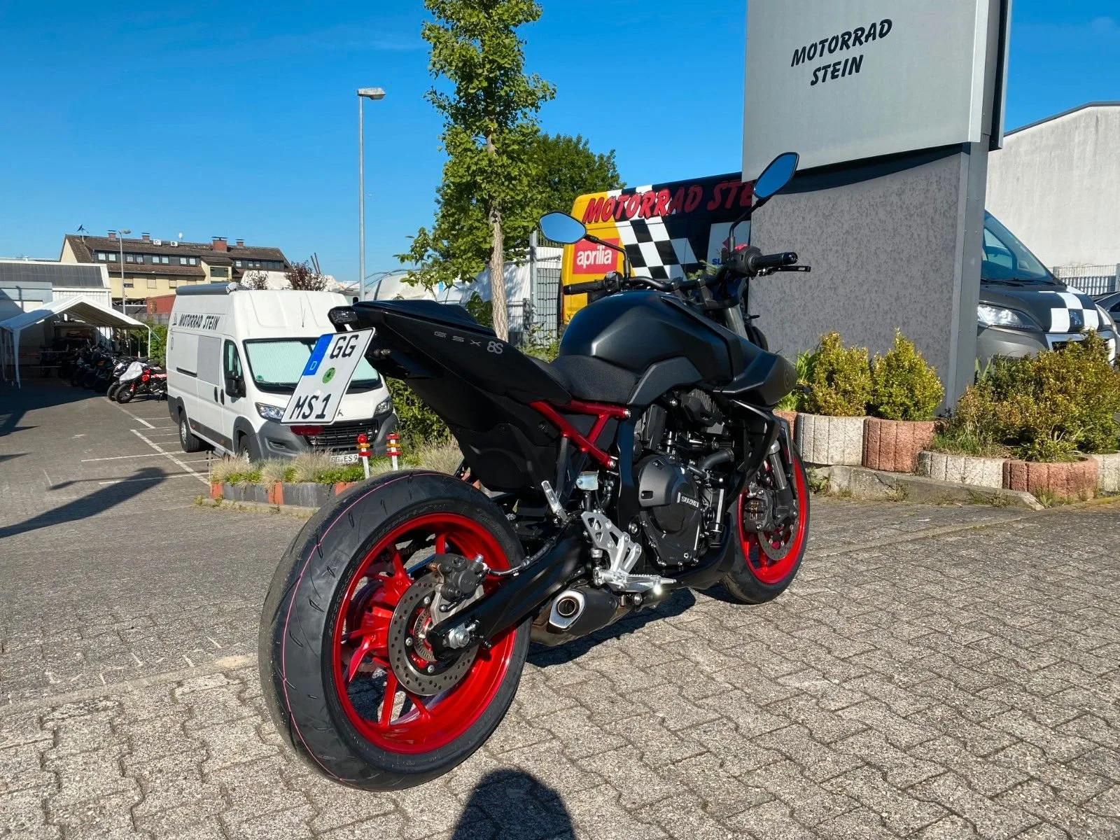 Suzuki GSX-8S