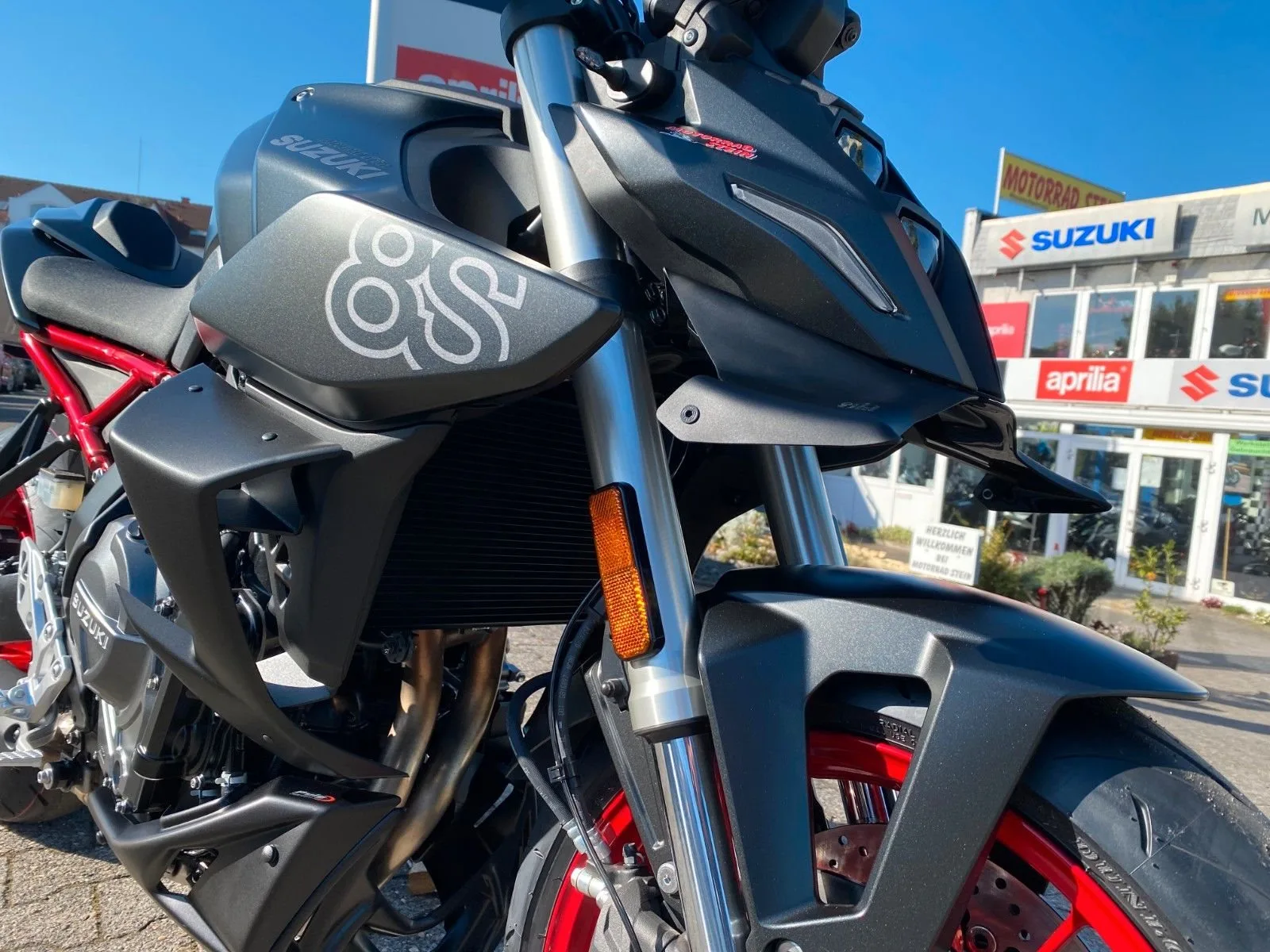 Suzuki GSX-8S