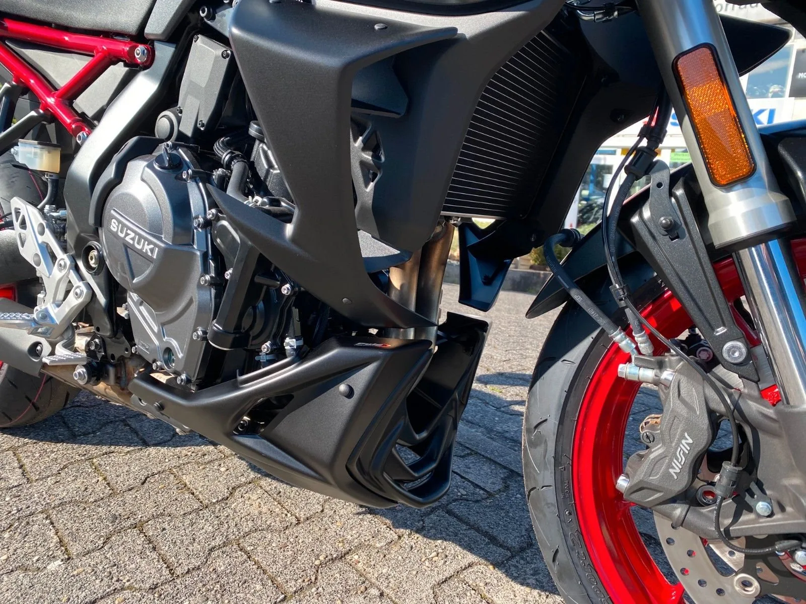 Suzuki GSX-8S
