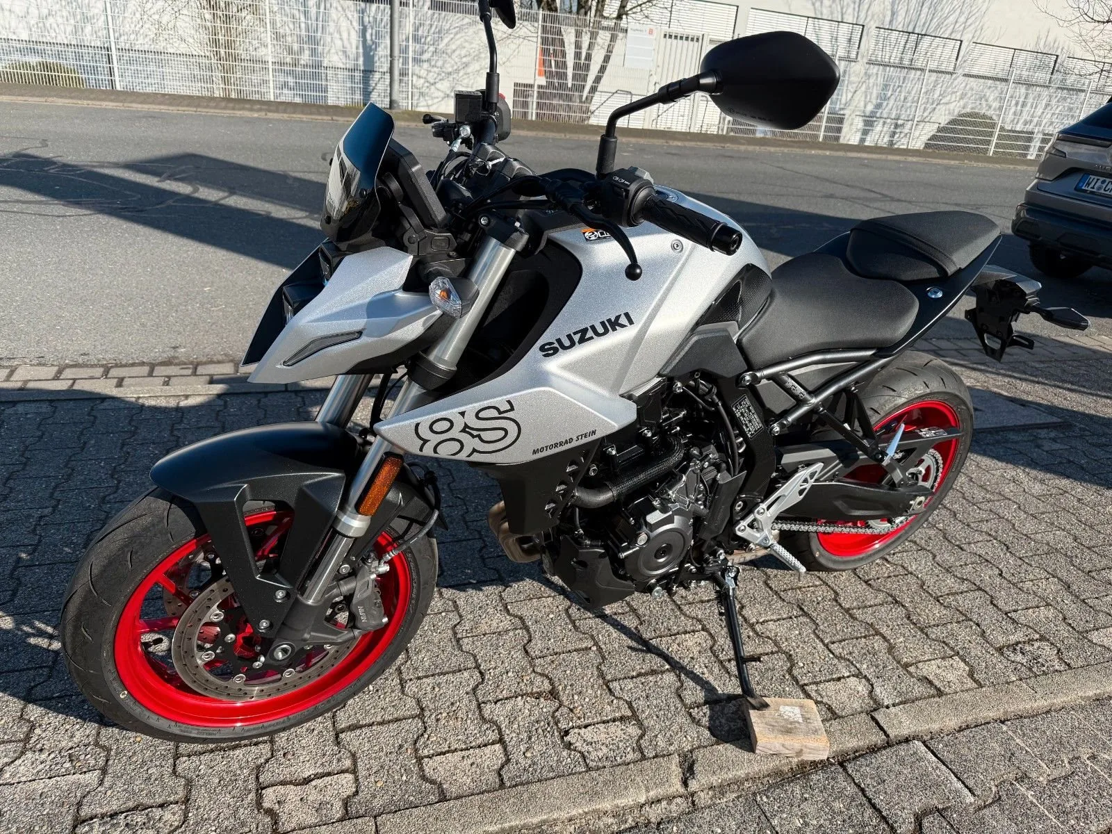 Suzuki GSX-8S