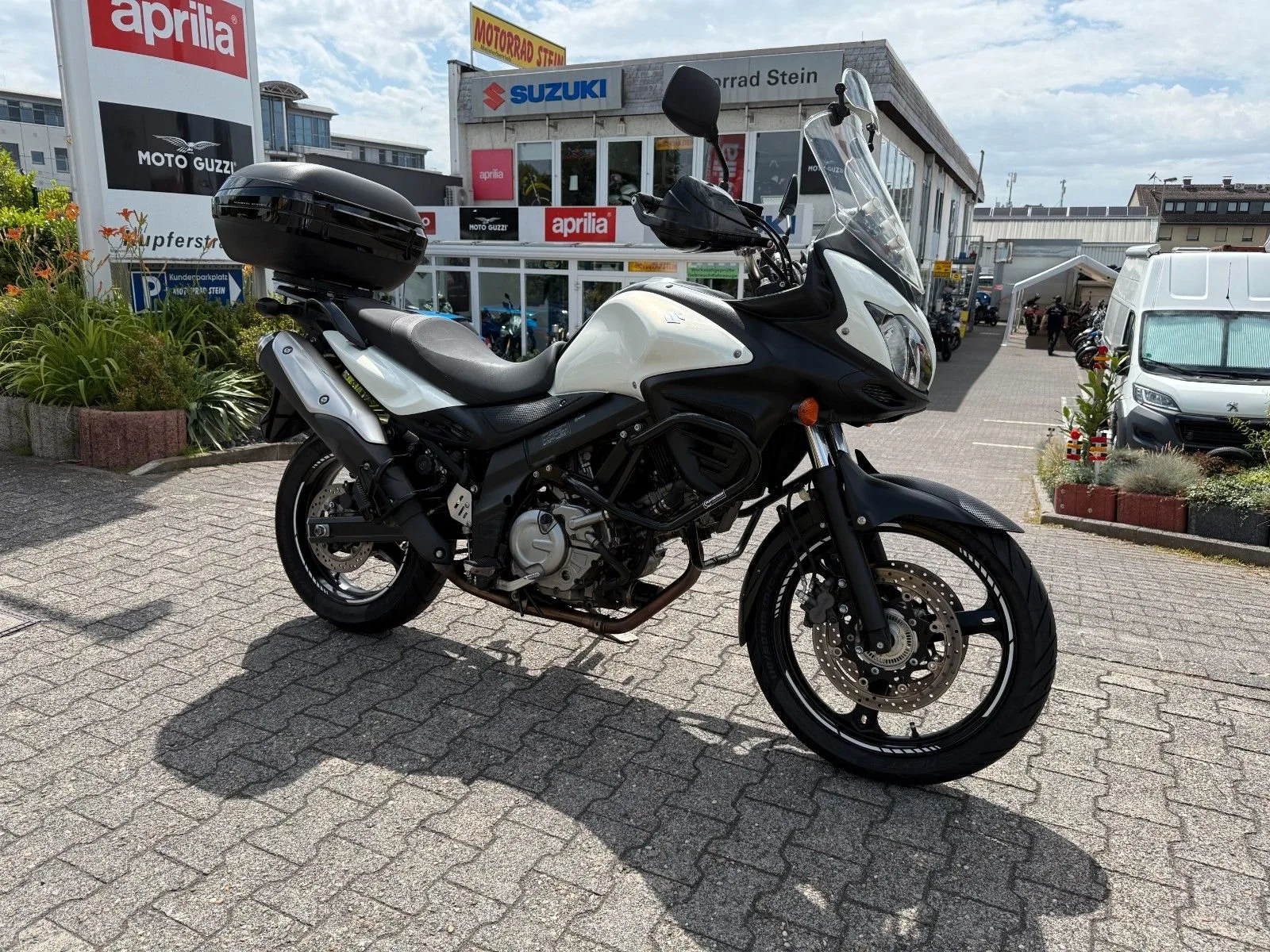 Suzuki V-Strom 650