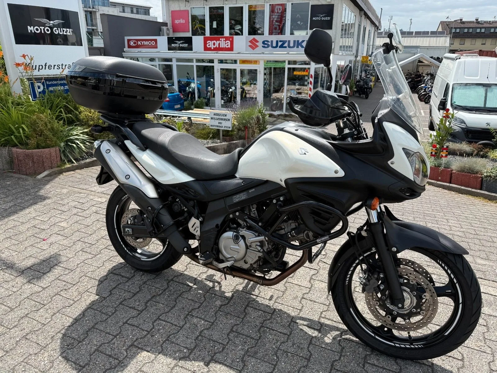 Suzuki V-Strom 650