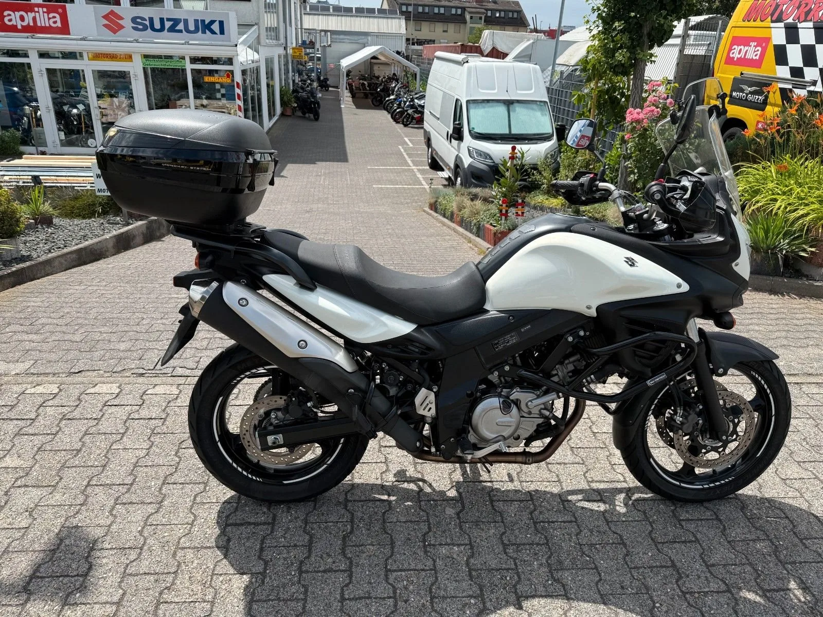 Suzuki V-Strom 650
