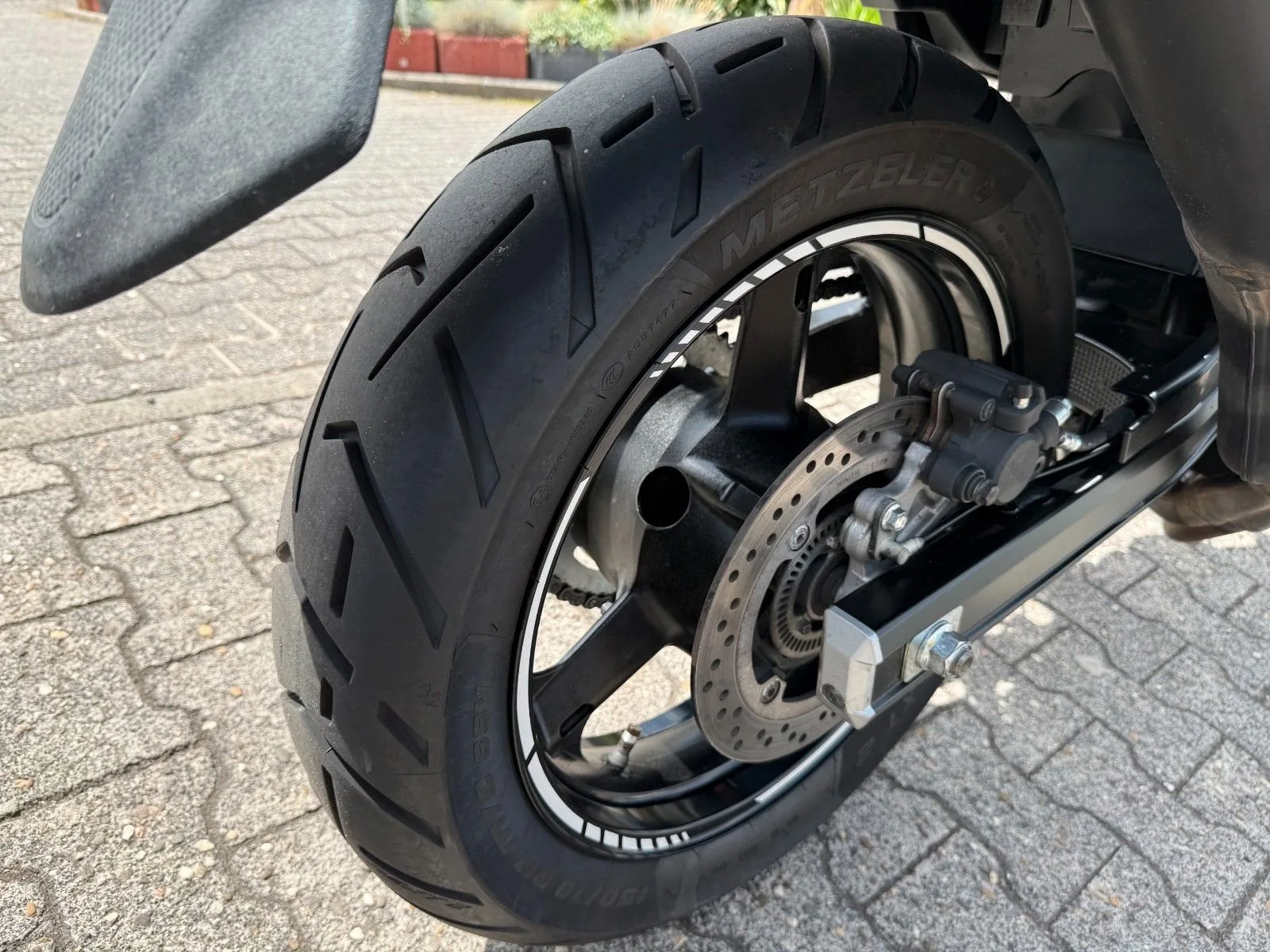 Suzuki V-Strom 650