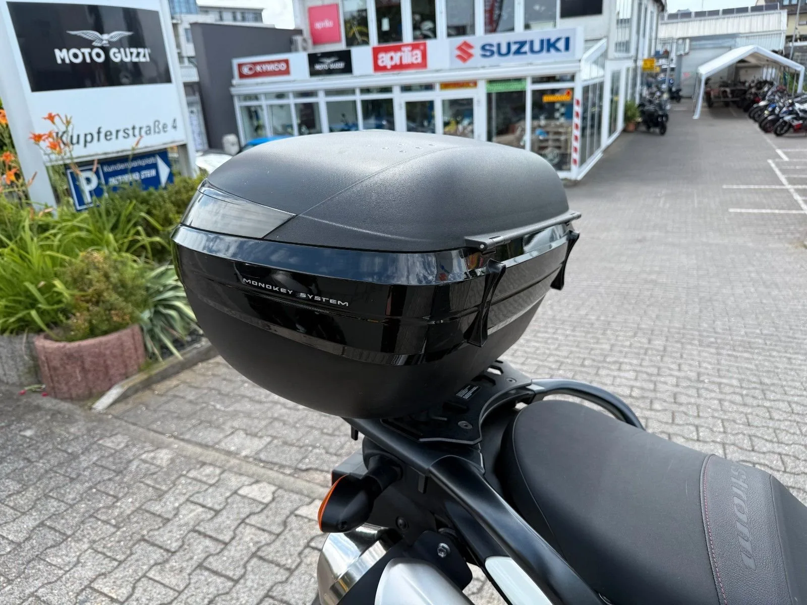 Suzuki V-Strom 650