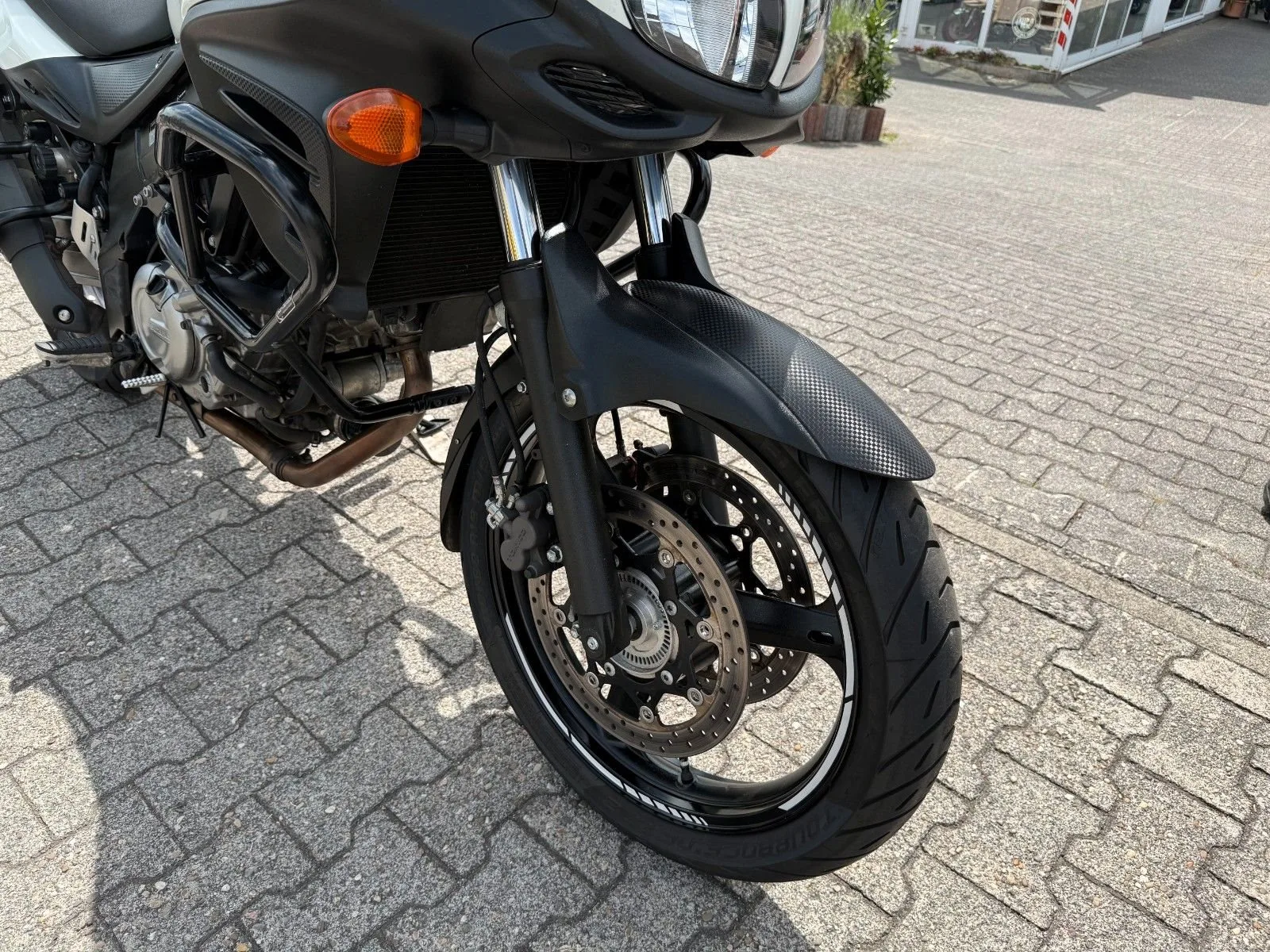 Suzuki V-Strom 650