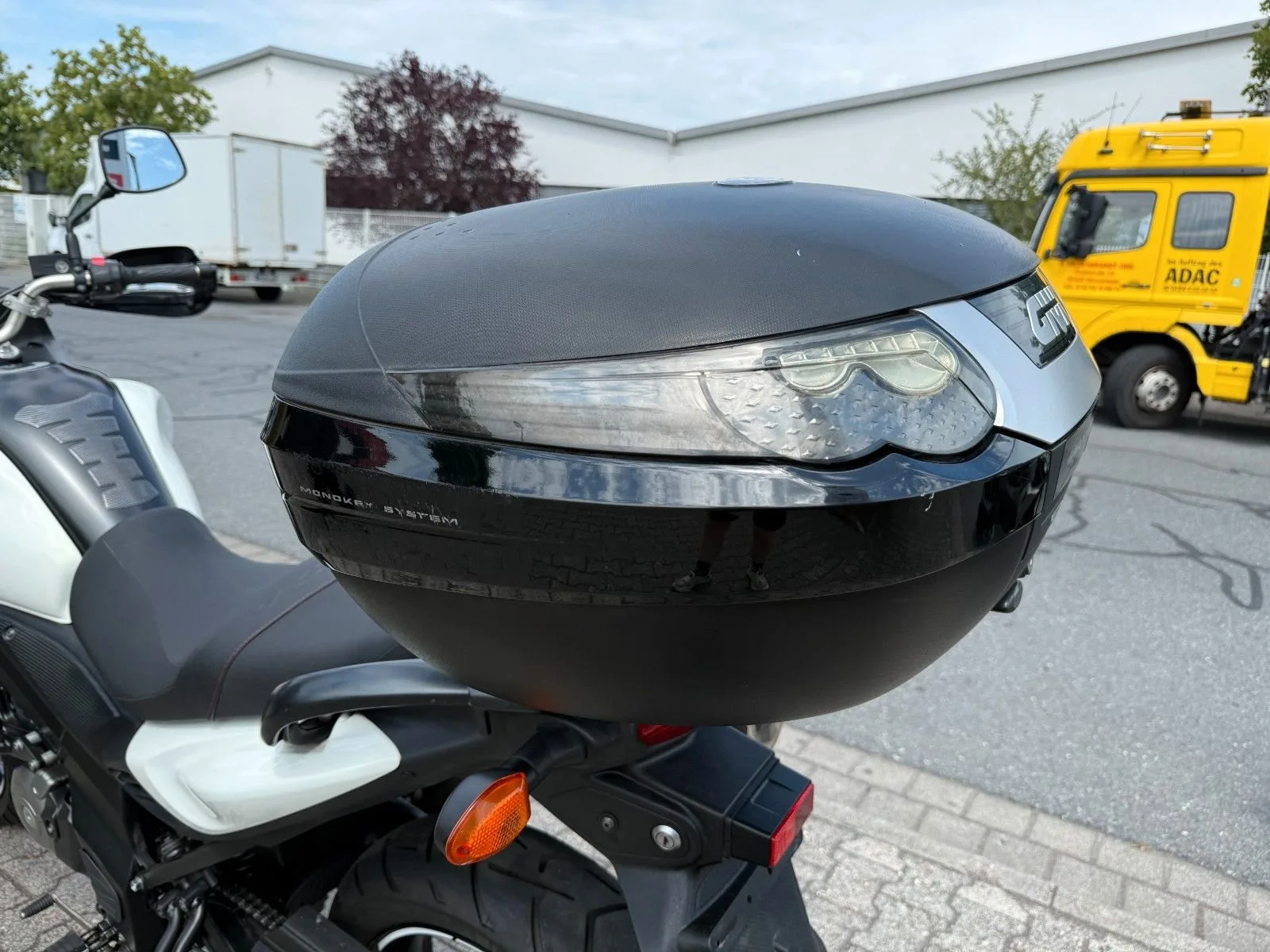 Suzuki V-Strom 650