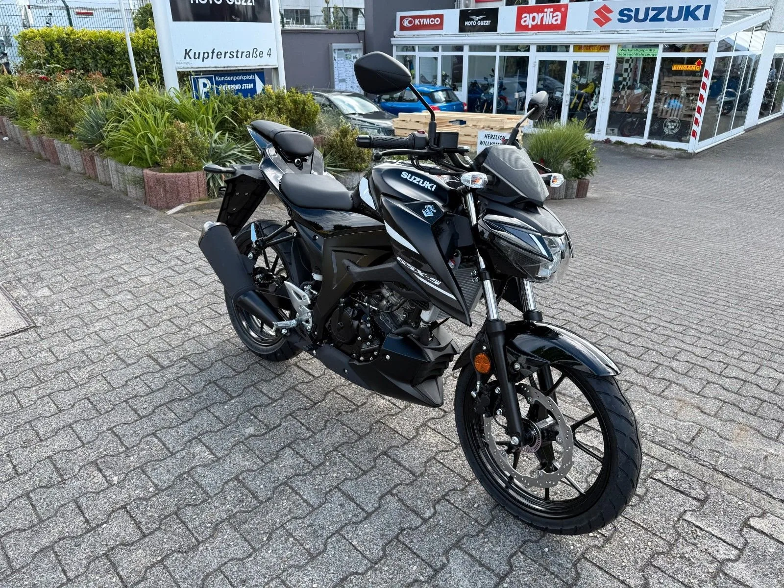 Suzuki GSX-S125