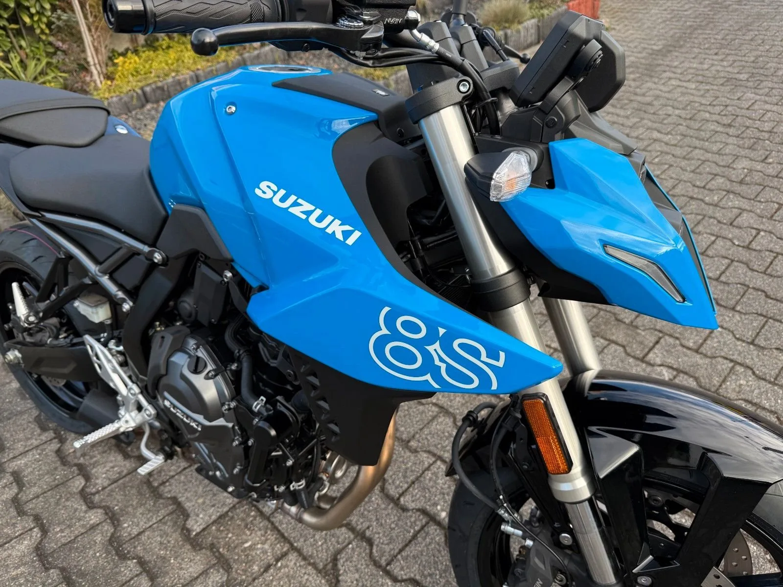 Suzuki GSX-8S