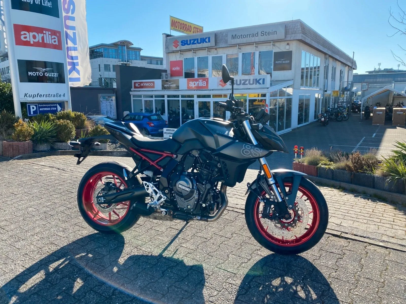Suzuki GSX-8S