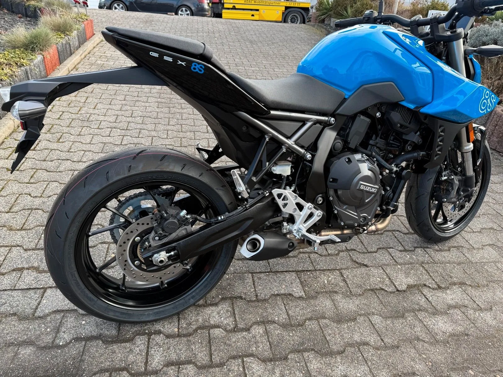 Suzuki GSX-8S