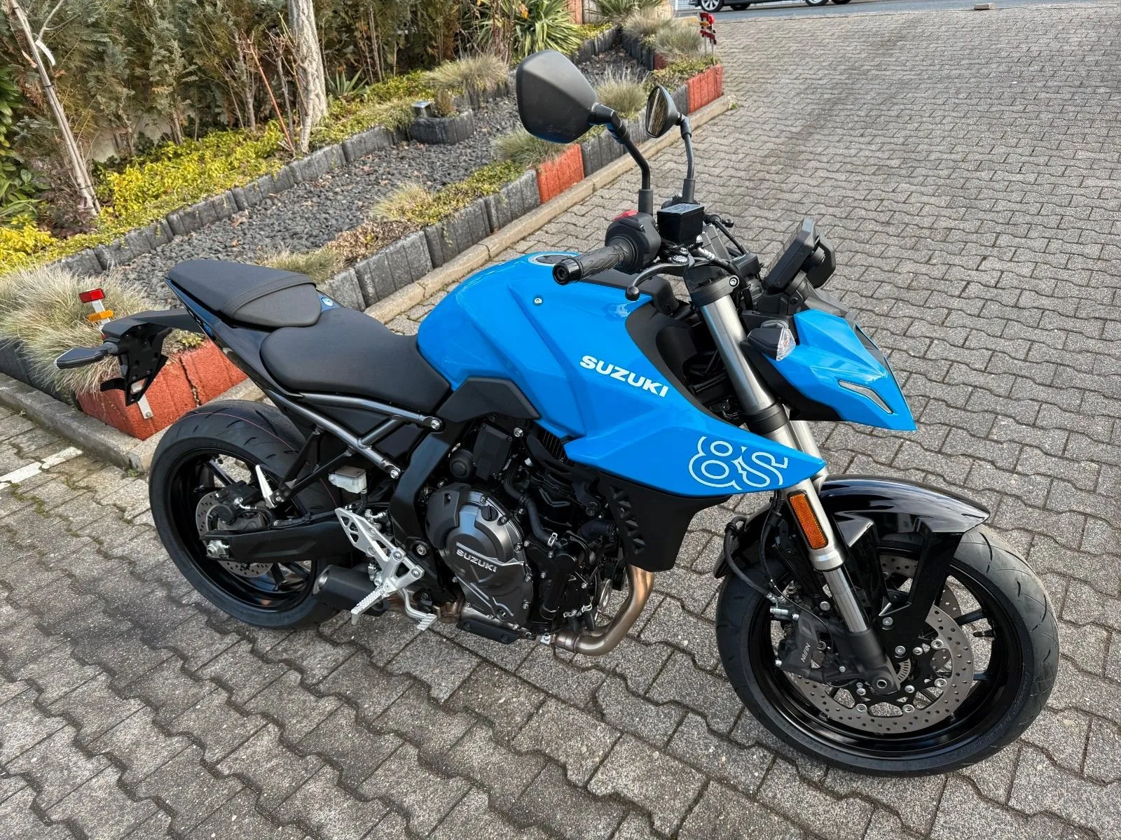 Suzuki GSX-8S