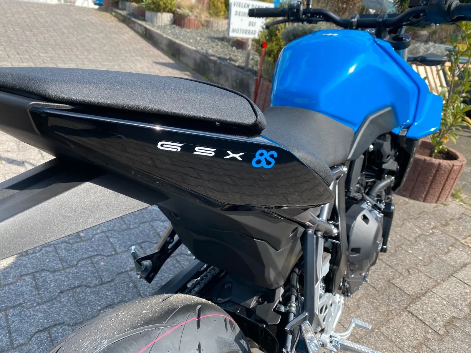 Suzuki GSX-8S
