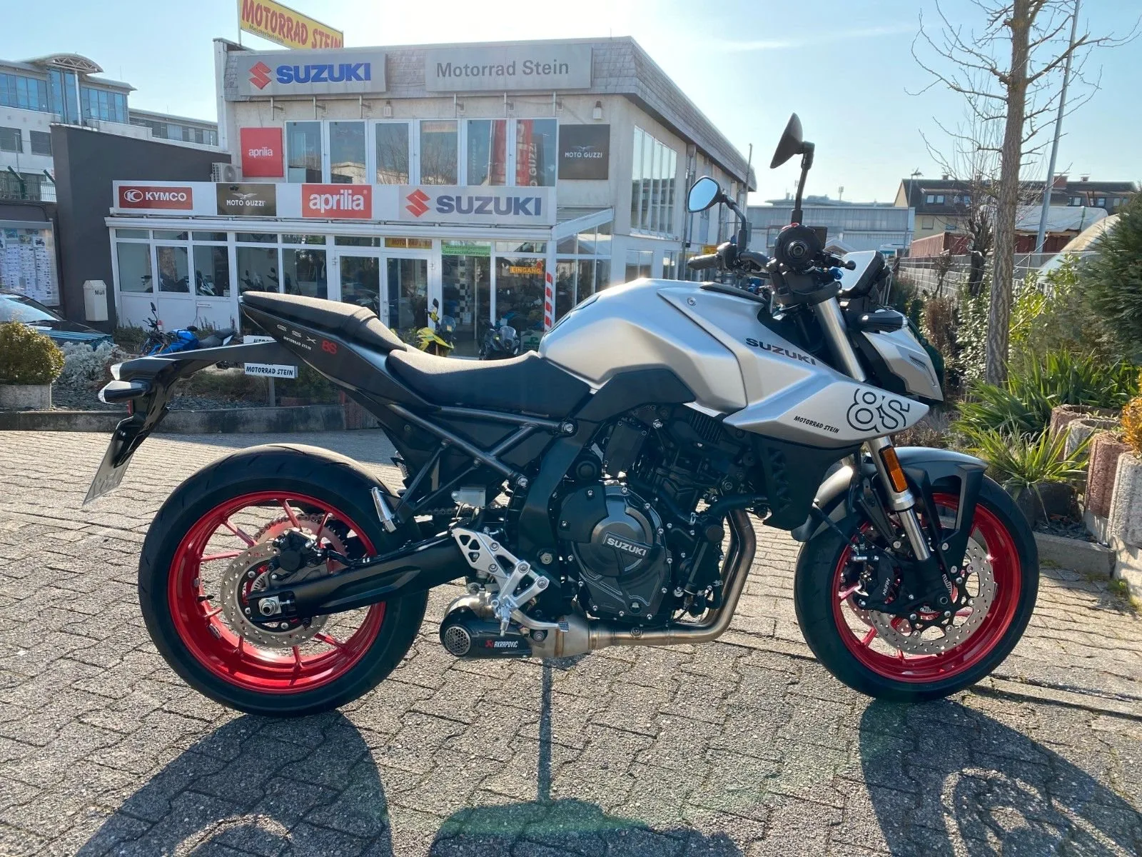 Suzuki GSX-8S