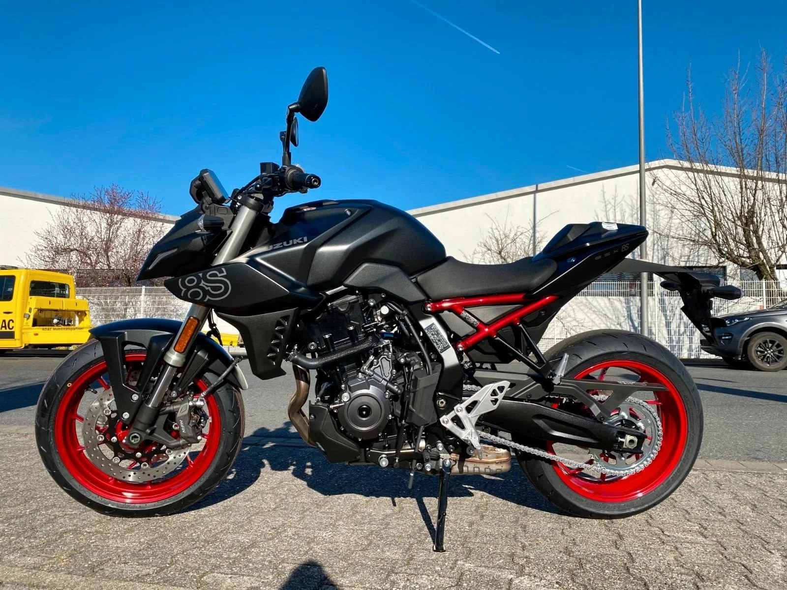 Suzuki GSX-8S