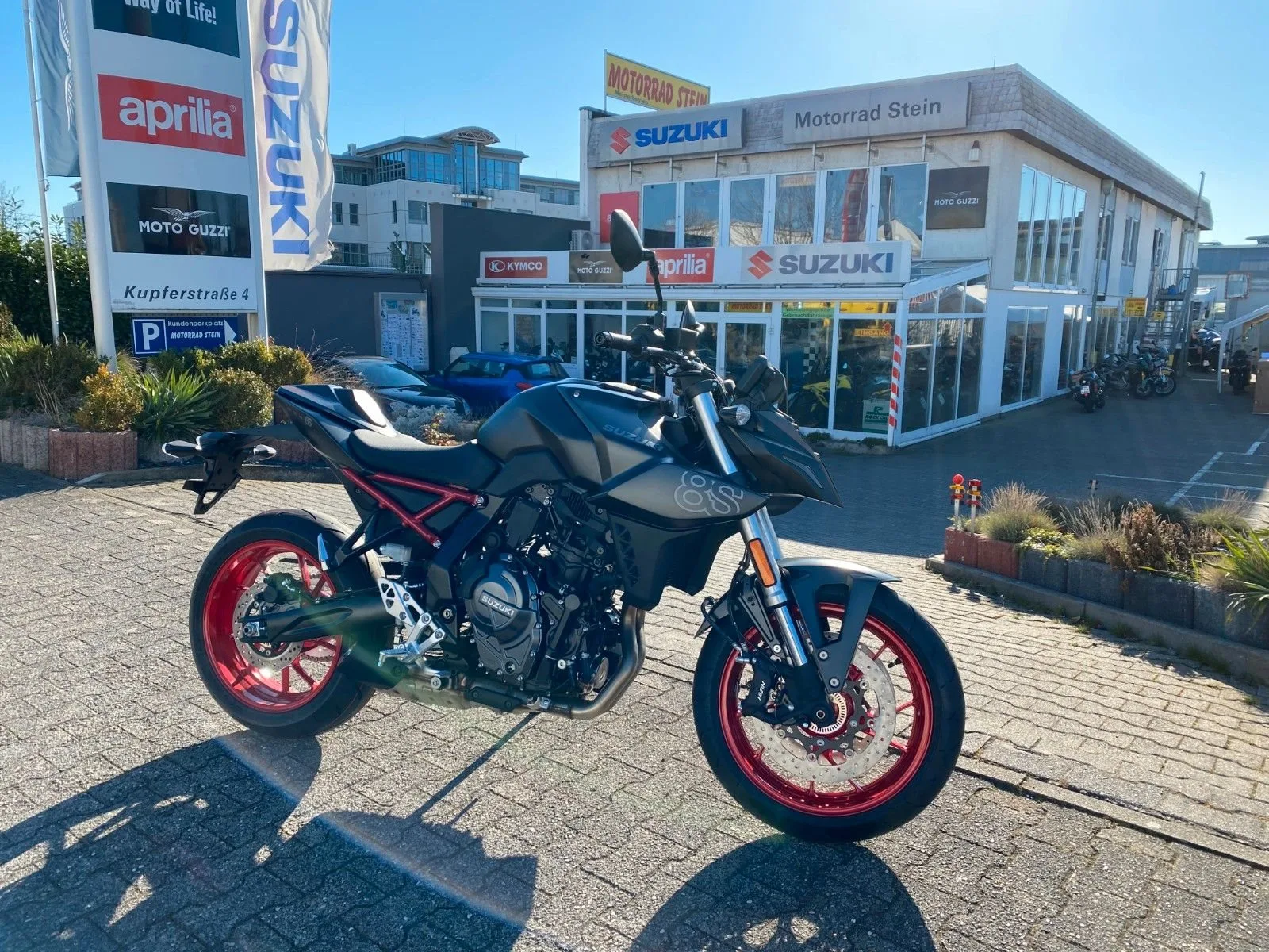 Suzuki GSX-8S