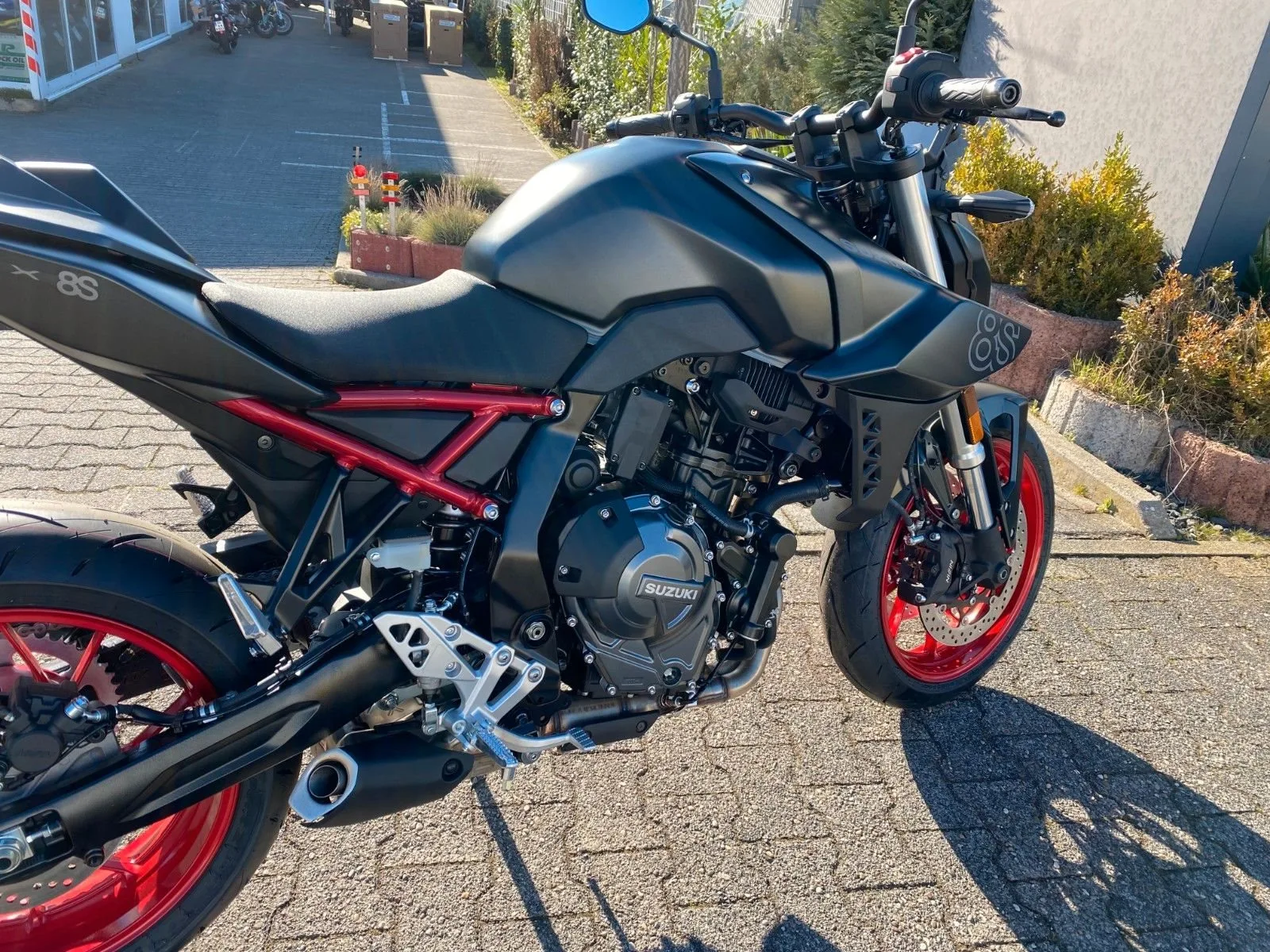 Suzuki GSX-8S