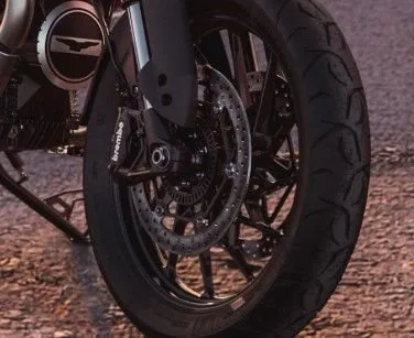 Moto Guzzi V85 Strada