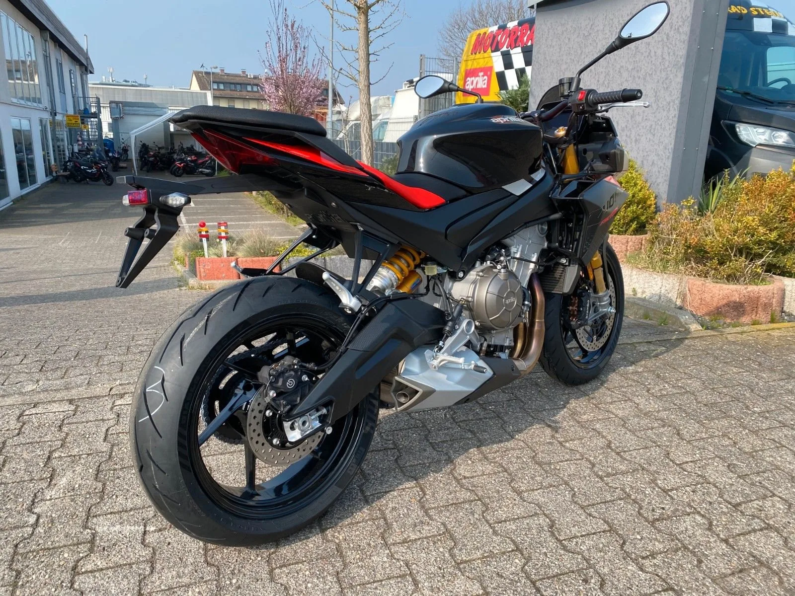 Aprilia Tuono 660 Factory