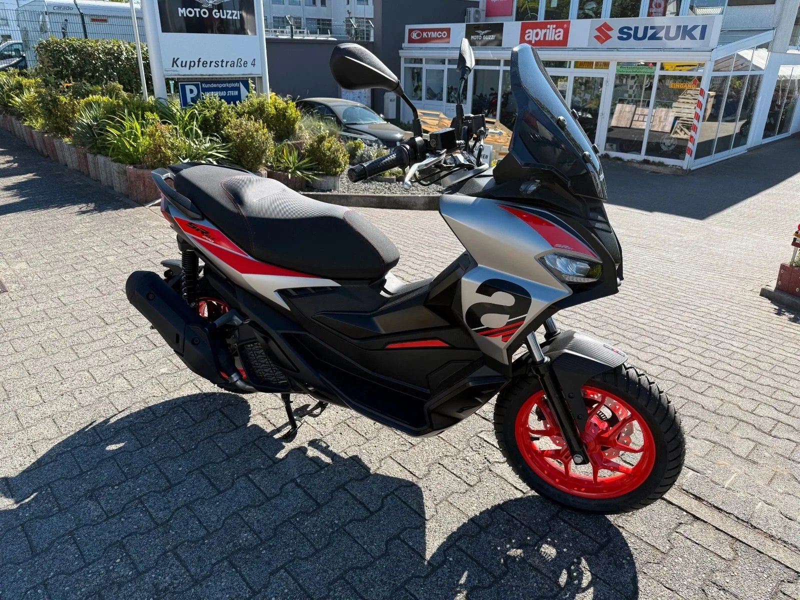 Aprilia SR GT Sport 200