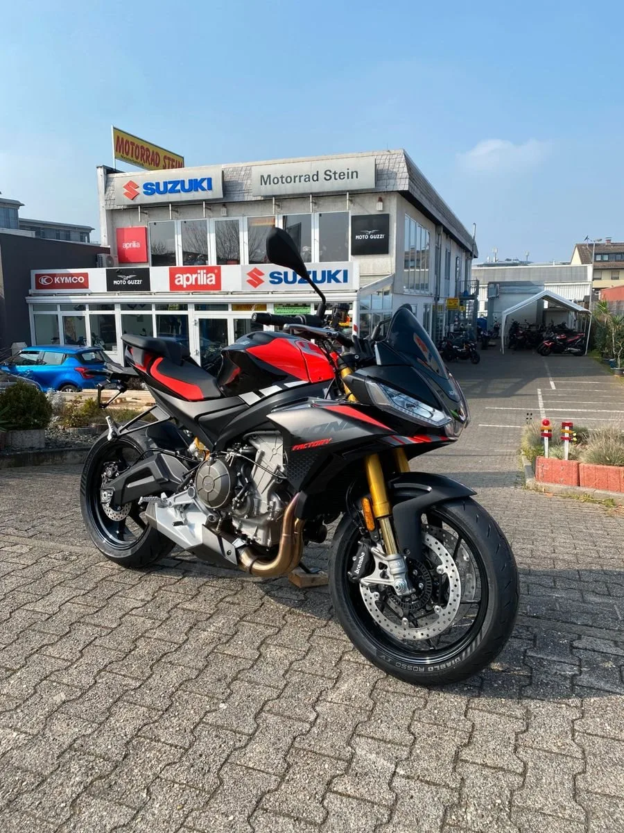 Aprilia Tuono 660 Factory