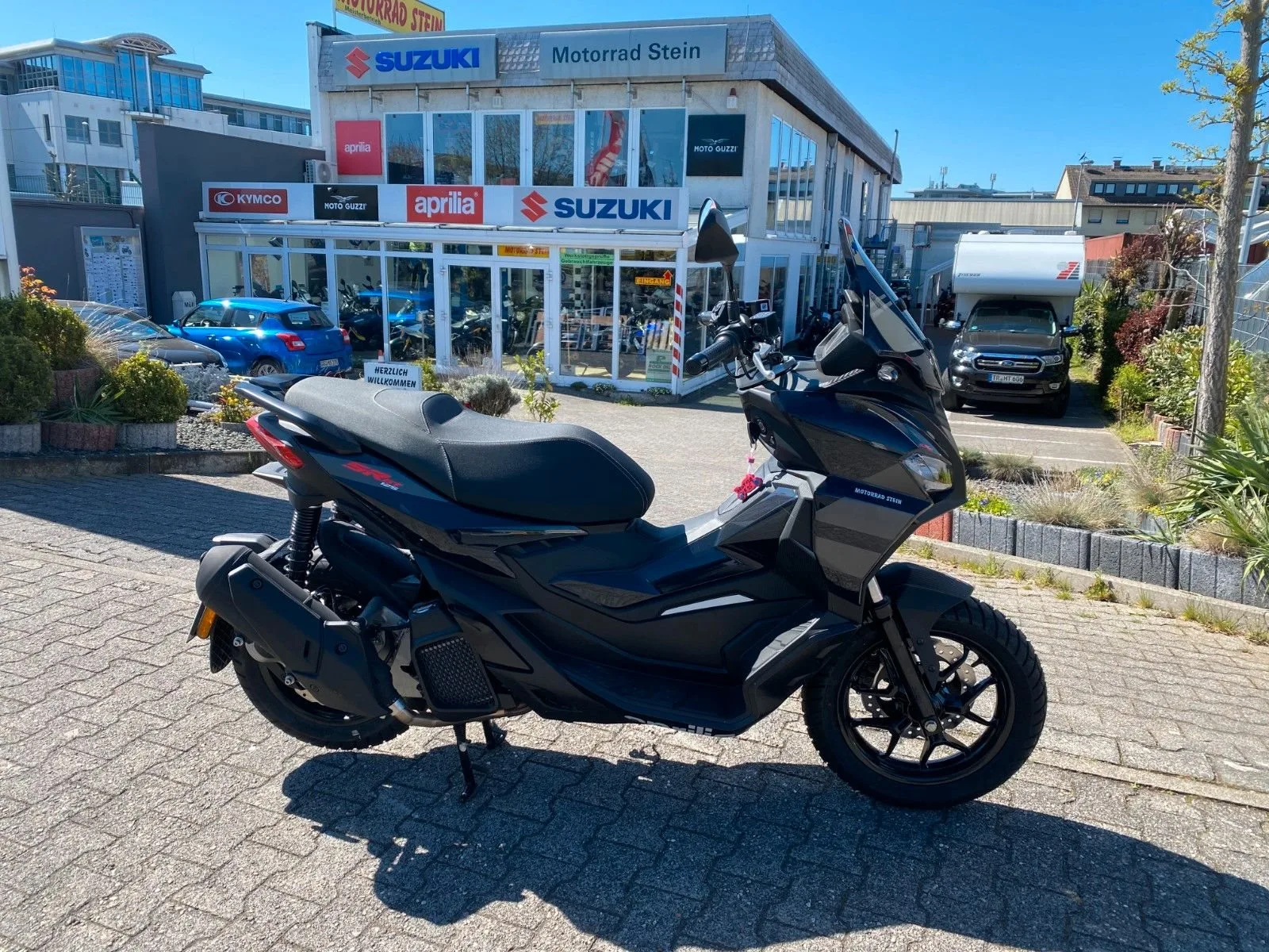 Aprilia SR GT 200