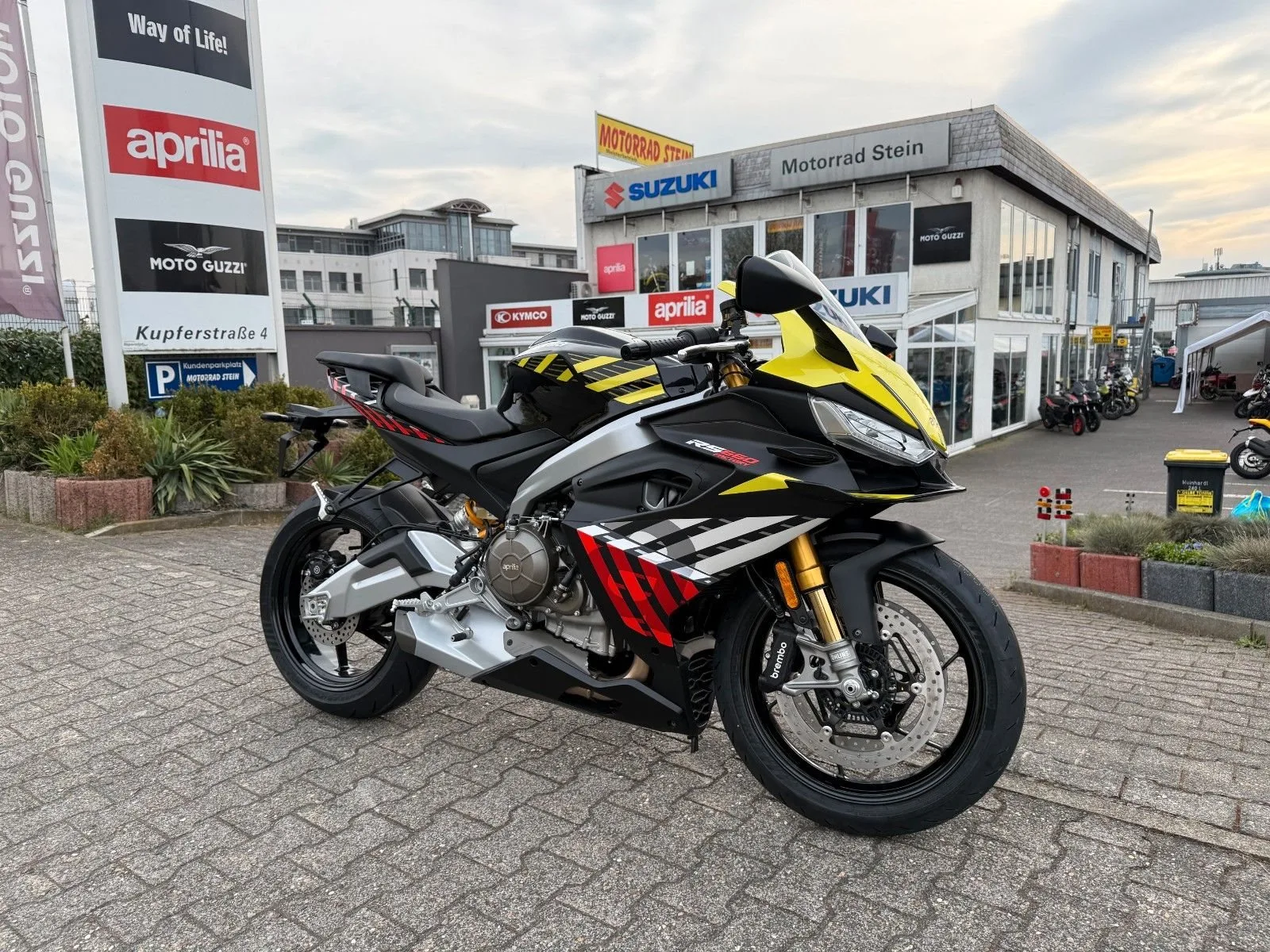 Aprilia RS 660 Factory