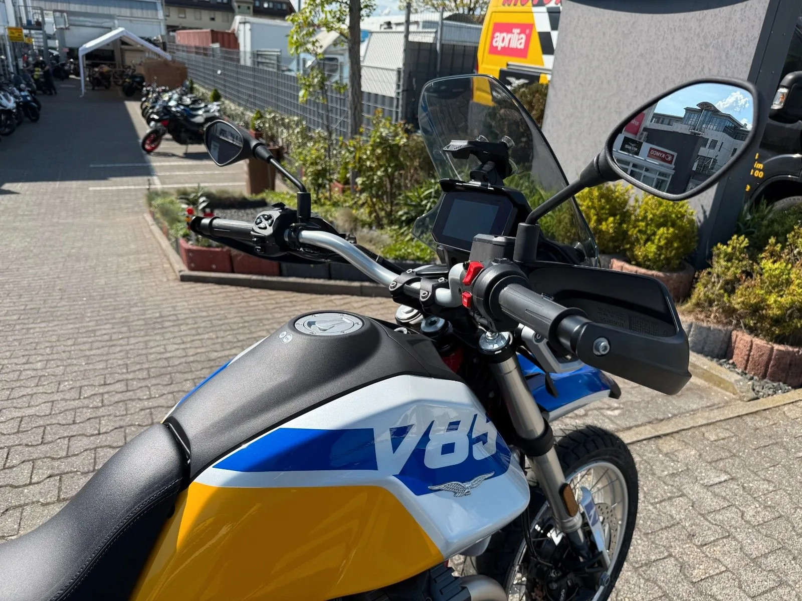 Moto Guzzi V85 TT